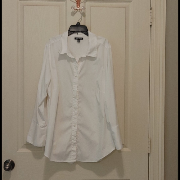 White Blouse - Picture 9 of 10